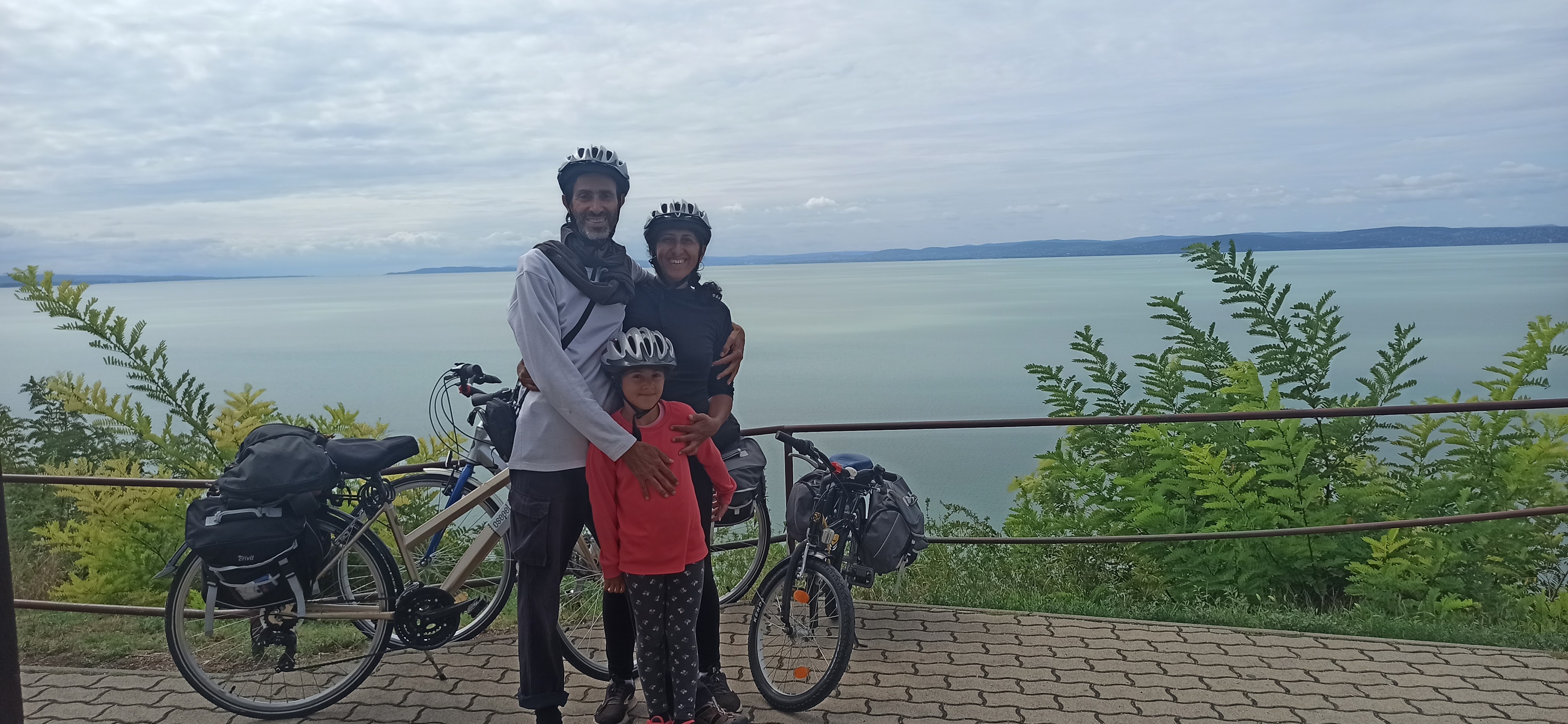 סובב אגם בלאטון- הונגריה באופניים